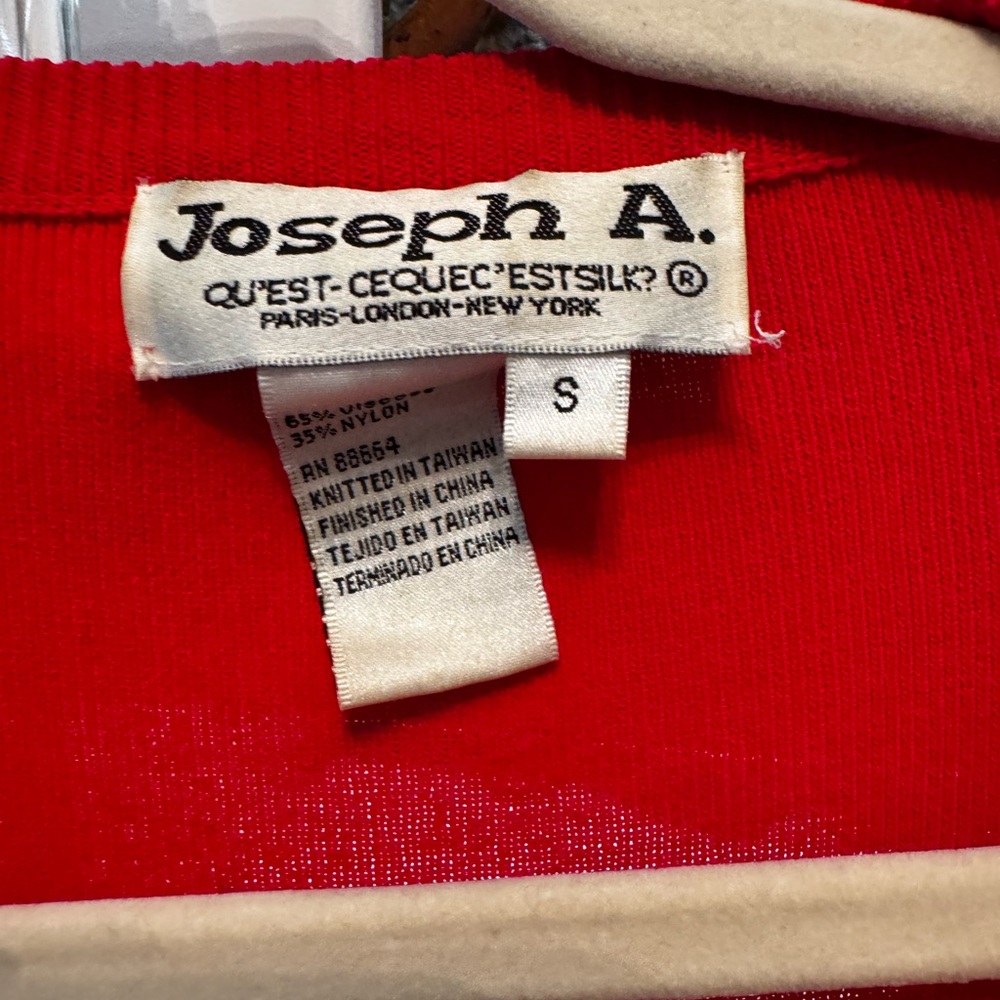 Joseph A. Red Cardigan with Floral Detail - Picture 2 of 4